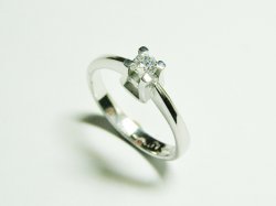 SRFP010 SOLITAIRE RING 680€